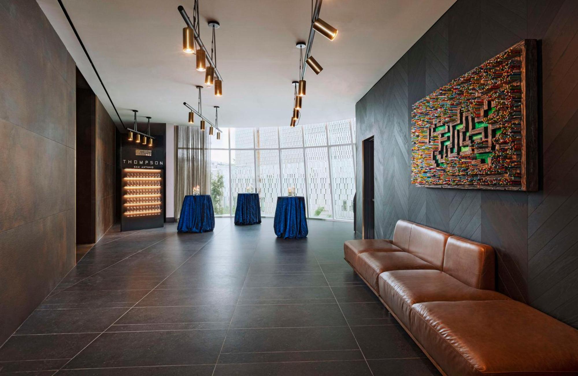 Thompson San Antonio - Riverwalk, By Hyatt Exterior photo