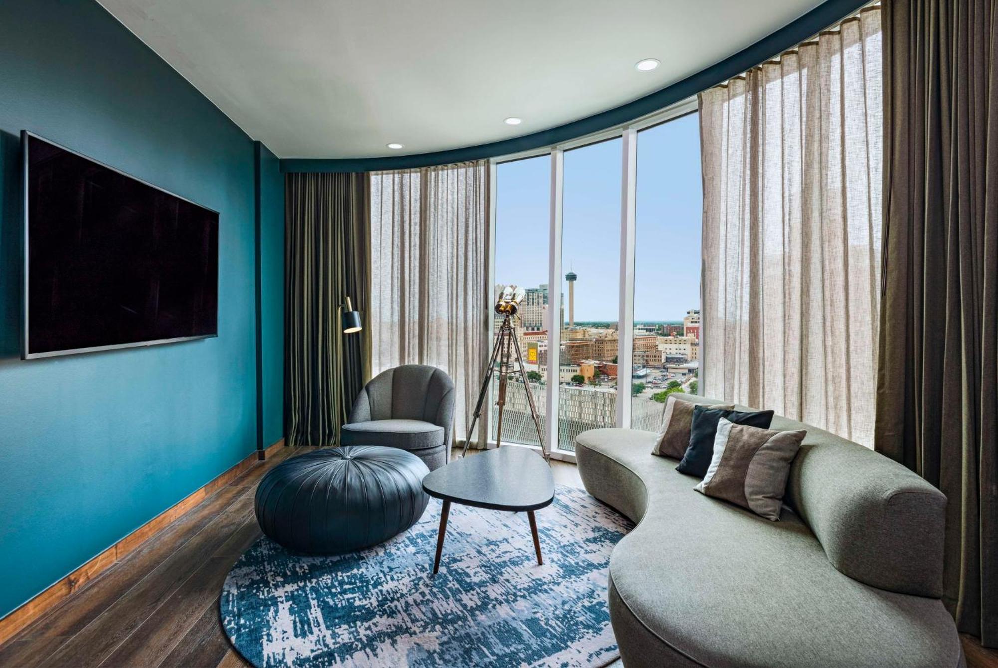 Thompson San Antonio - Riverwalk, By Hyatt Exterior photo