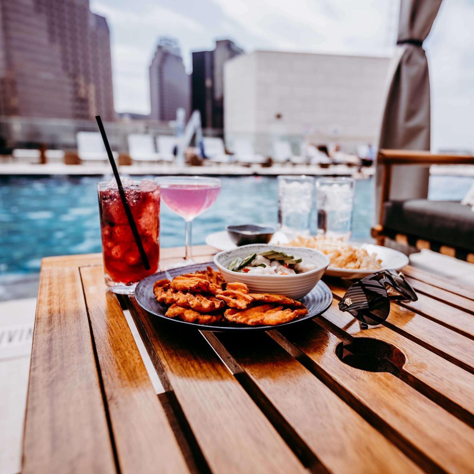 Thompson San Antonio - Riverwalk, By Hyatt Exterior photo