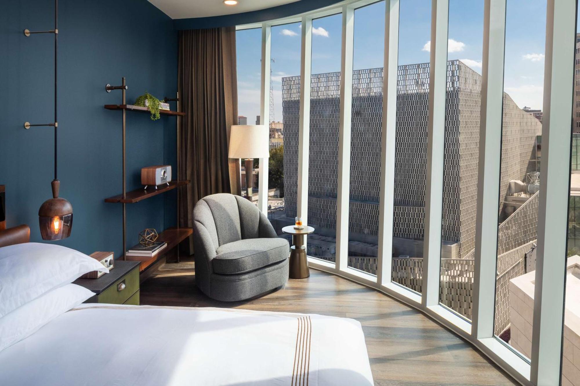 Thompson San Antonio - Riverwalk, By Hyatt Exterior photo