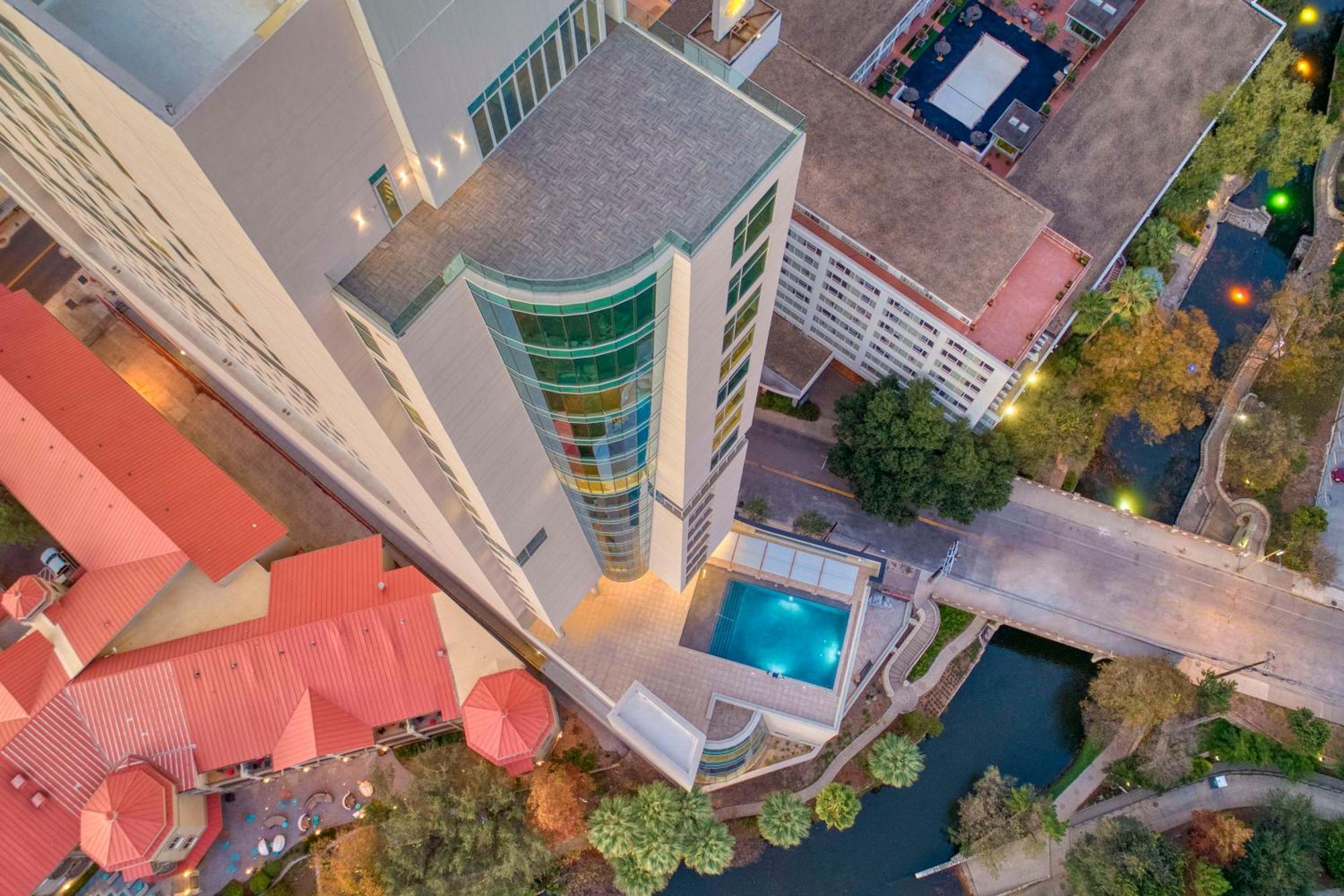 Thompson San Antonio - Riverwalk, By Hyatt Exterior photo